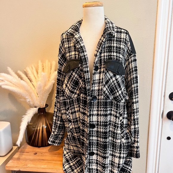 Zara Plaid Coat - Picture 1 of 8